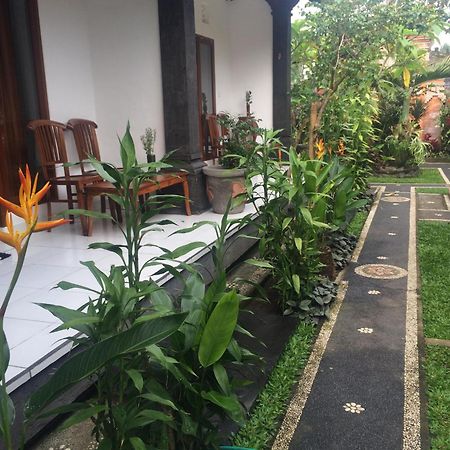 Pondok Ayu Homestay ウブド エクステリア 写真