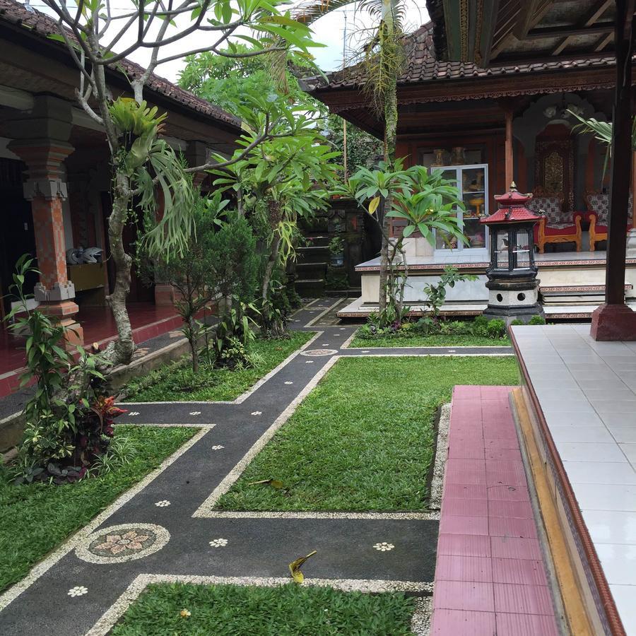Pondok Ayu Homestay ウブド エクステリア 写真