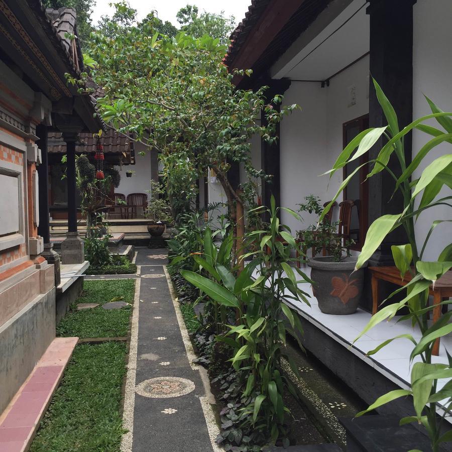 Pondok Ayu Homestay ウブド エクステリア 写真