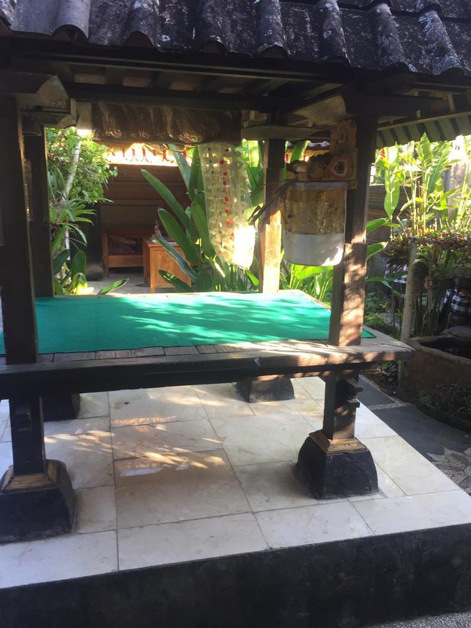 Pondok Ayu Homestay ウブド エクステリア 写真