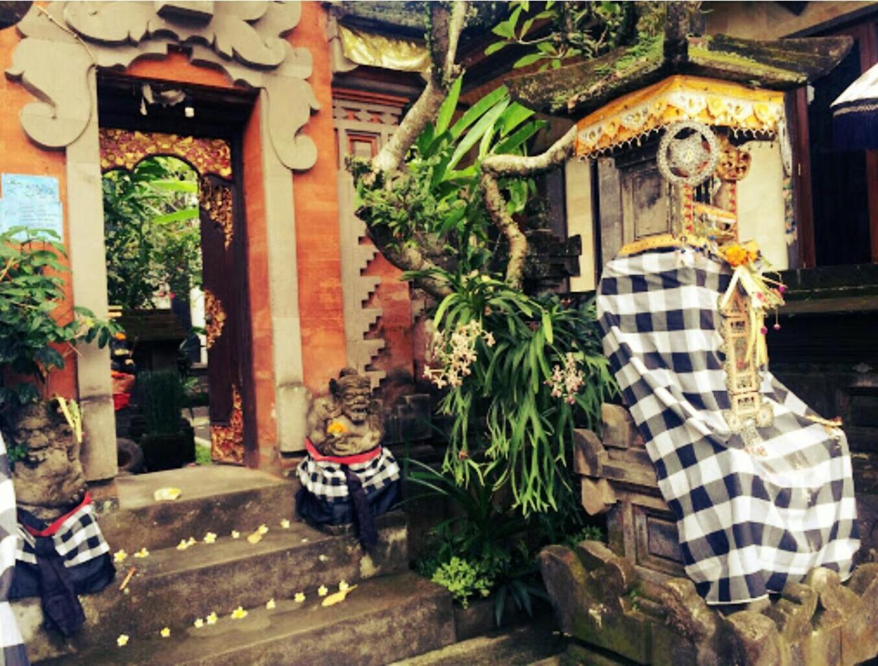 Pondok Ayu Homestay ウブド エクステリア 写真