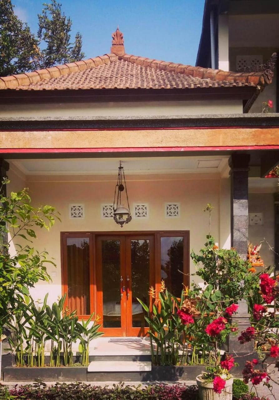 Pondok Ayu Homestay ウブド エクステリア 写真